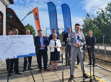 Podpisanie umowy w Tarnobrzegu na linię Stalowa Wola - Padew; fot. Karol Jakubowski PLK SA (2)