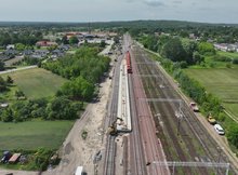 LK25, odc. Sandomierz - Chmielów - nowe tor, perony, sieć trakcyjna, na torach maszyny, fot. Krzysztof Dzidek (12)
