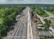 LK25, odc. Sandomierz - Chmielów - nowe tor, perony, sieć trakcyjna, na torach maszyny, fot. Krzysztof Dzidek (5)