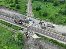 LK25, odc. Sandomierz - Chmielów - nowe tor, perony, sieć trakcyjna, na torach maszyny, fot. Krzysztof Dzidek (9)